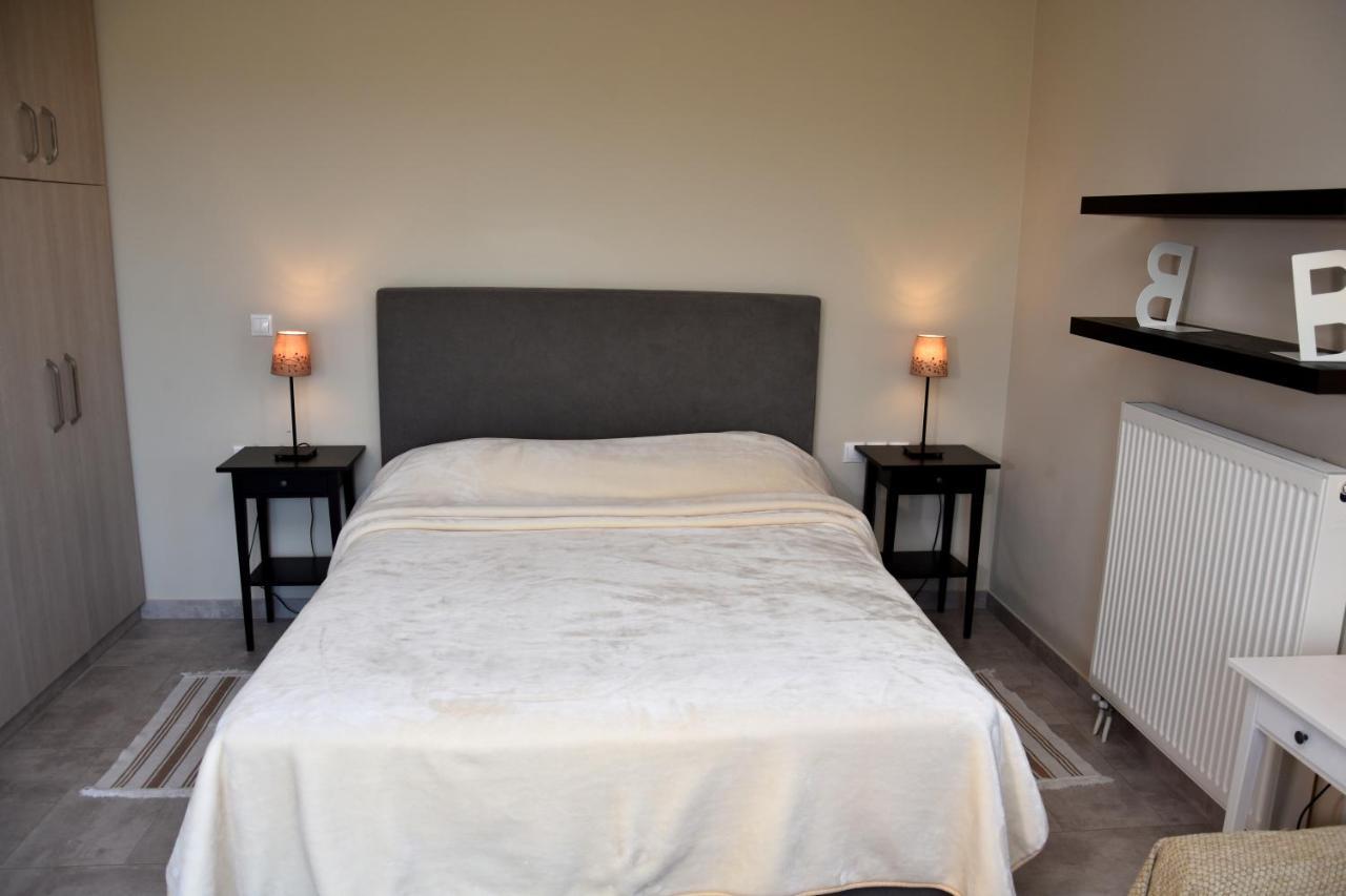 Ελιάδες - Eliades Apartments Kárystos Eksteriør bilde