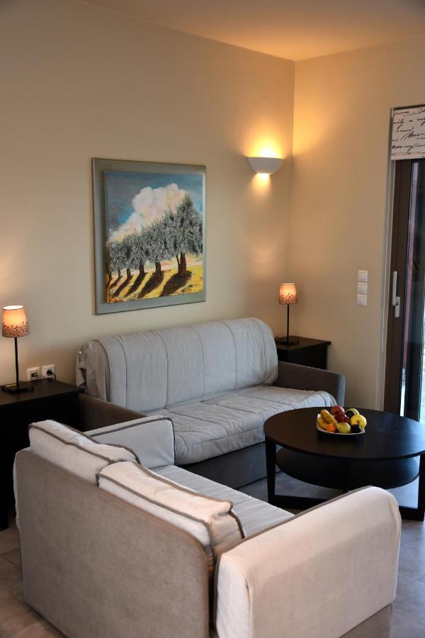 Ελιάδες - Eliades Apartments Kárystos Eksteriør bilde