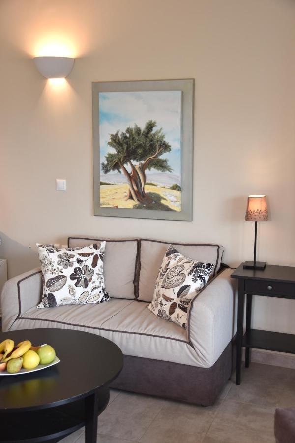 Ελιάδες - Eliades Apartments Kárystos Eksteriør bilde
