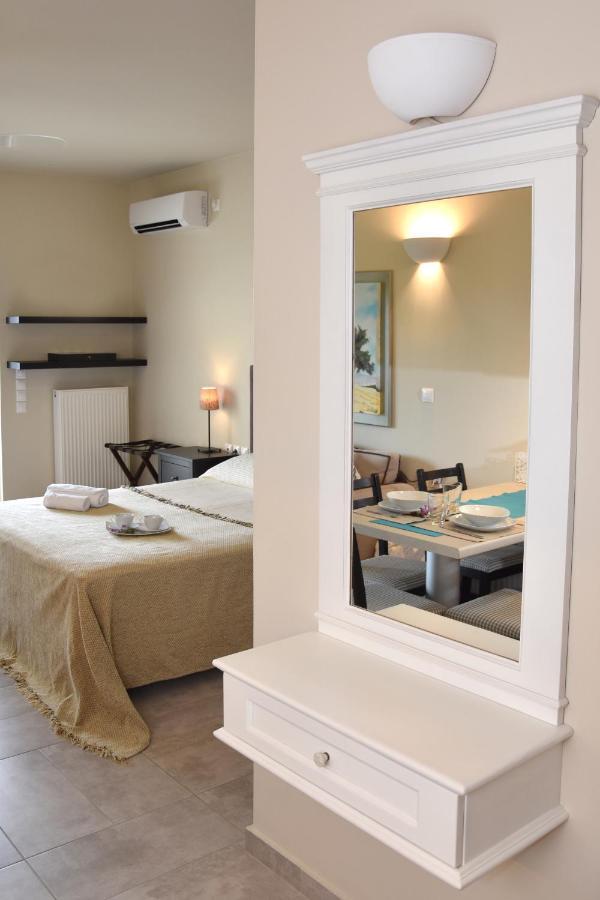 Ελιάδες - Eliades Apartments Kárystos Eksteriør bilde